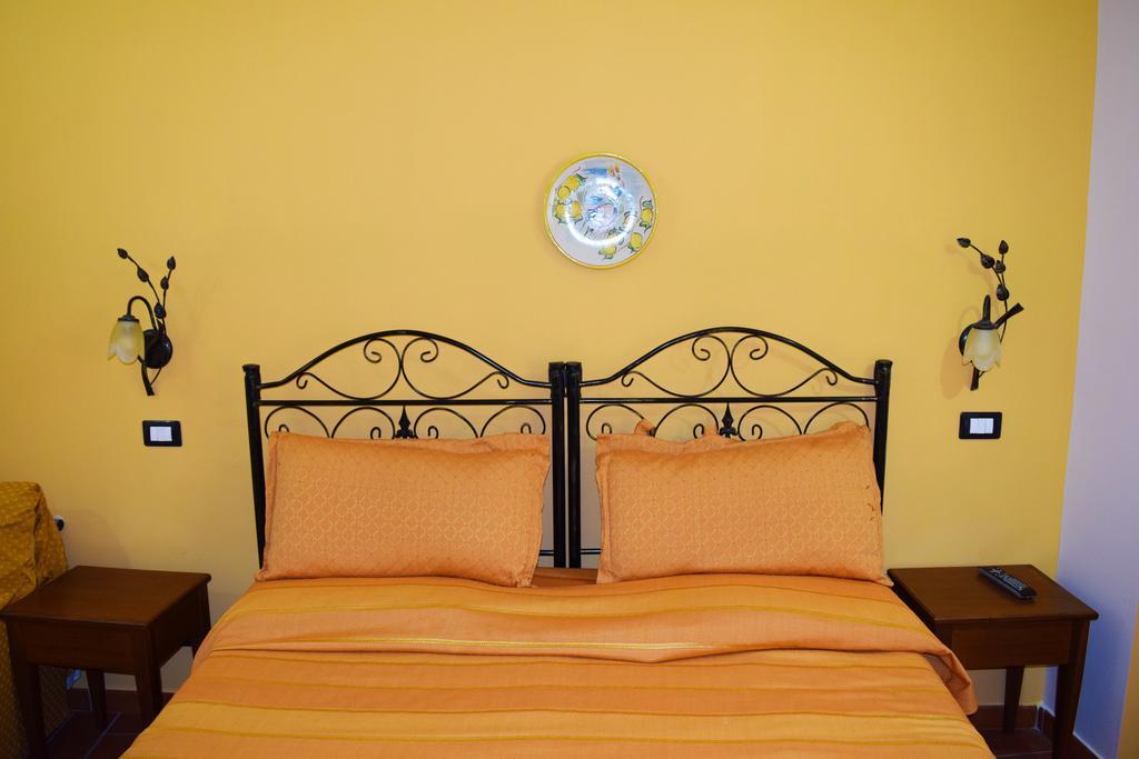 B&B Salotto Di Athena Агридженто Экстерьер фото
